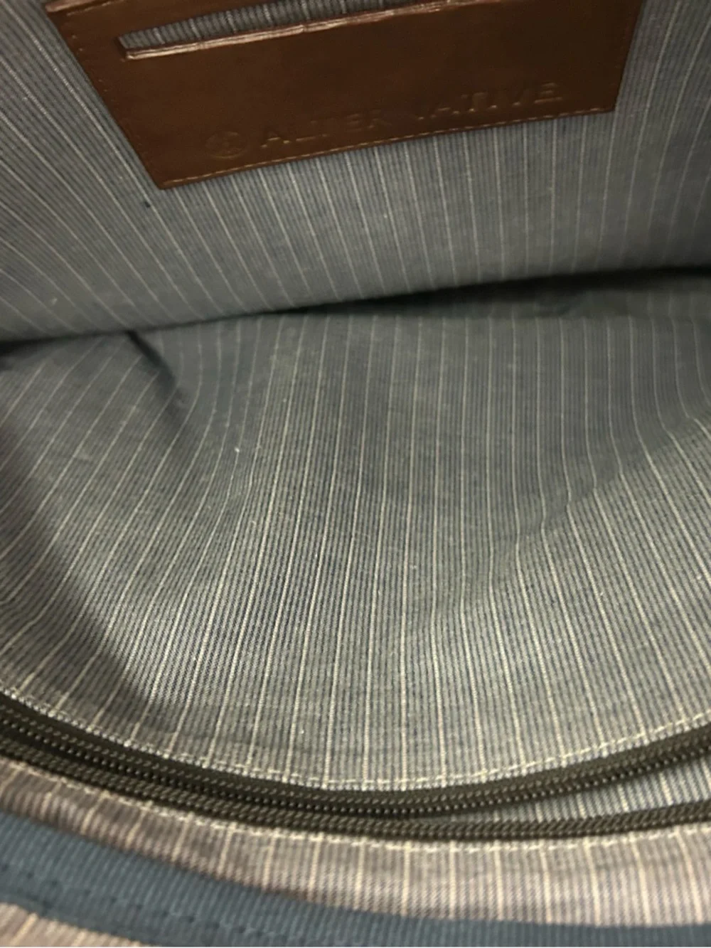 Alternative sleek canvas